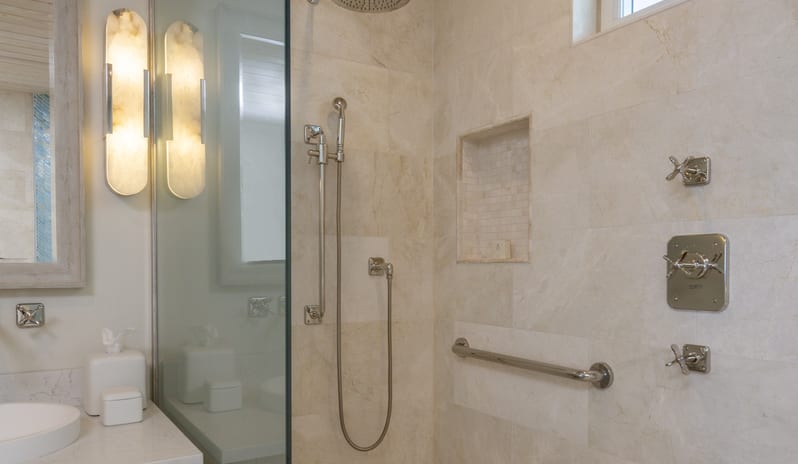 4 - Bluff Room Bathroom Shower